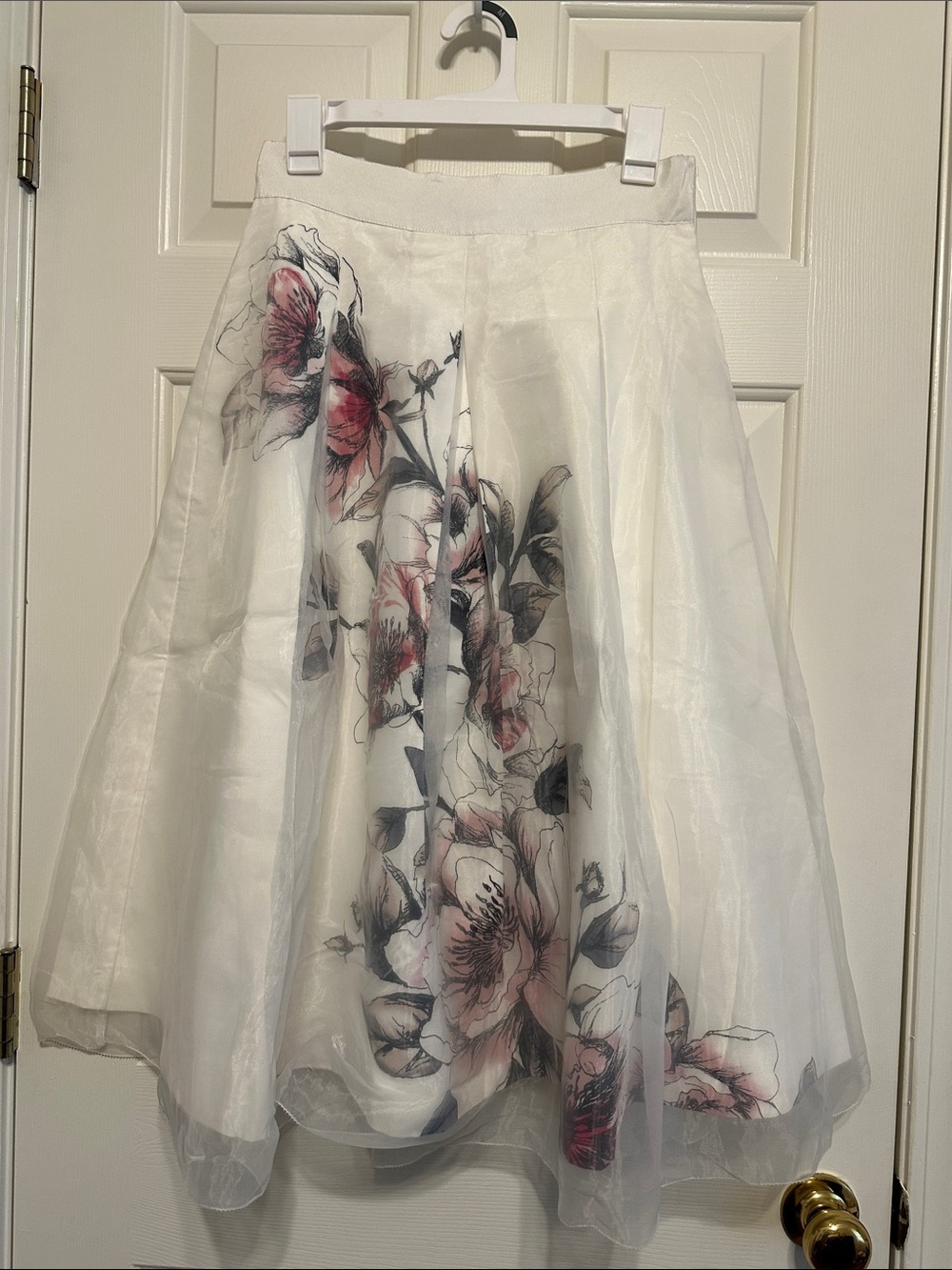 White House Black Market White Floral Circle Skirt with Pink Accents